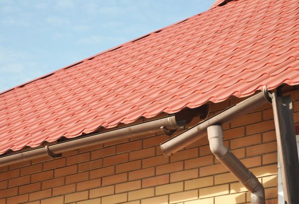 Loose Gutter Repair in Easton